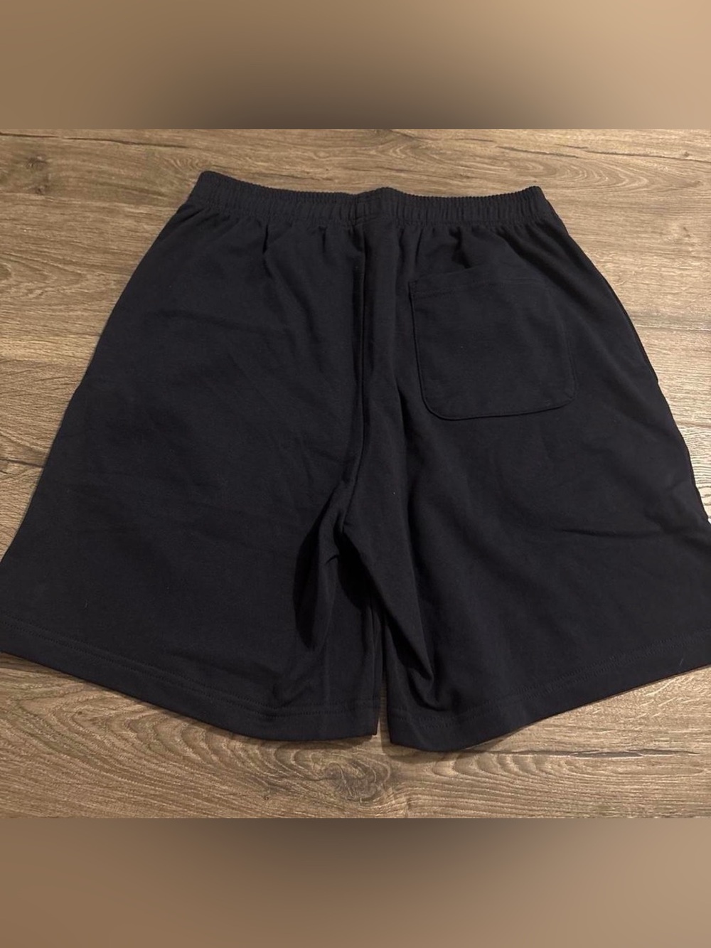 ALO Yoga Men's Athletic Shorts - Picture 3 of 4